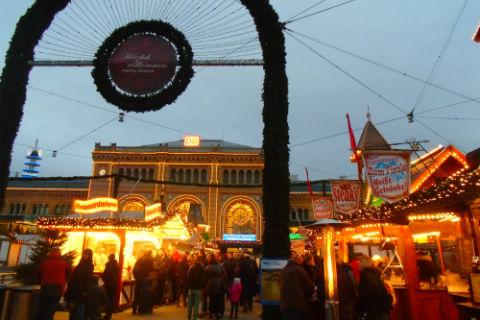Warme sokken en Bretzels op de kerstmarkt in Hannover 