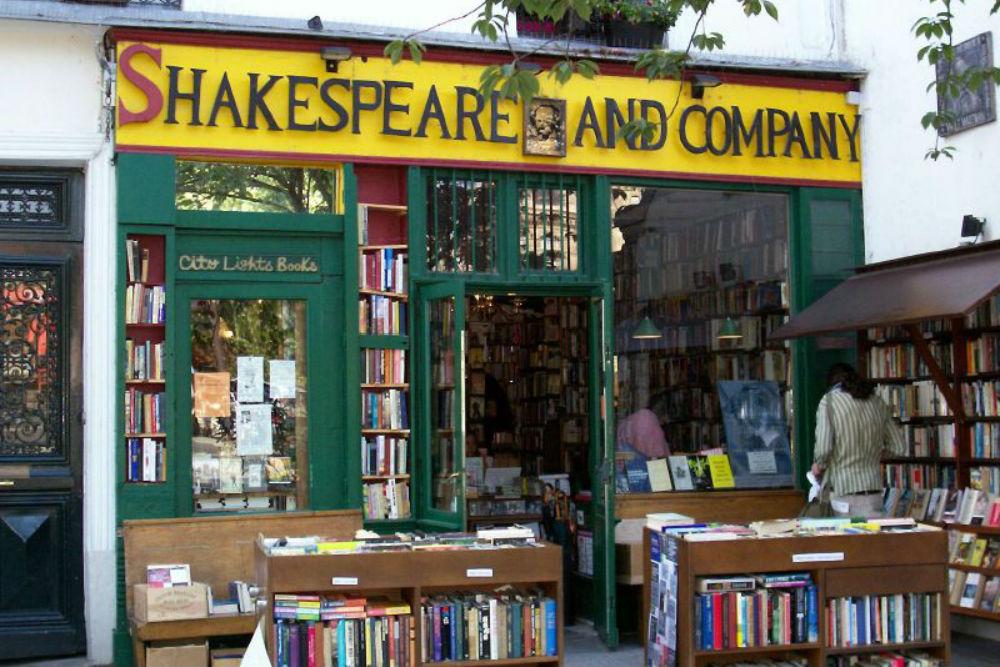 Shakespeare and Company in Parijs. Beeld: celebrategreatness (Wikipedia) / CCBY