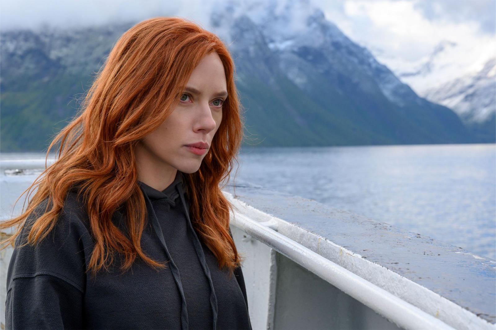Scarlett Johansson in de film Black Widow bij de filmlocatie in Noorwegen