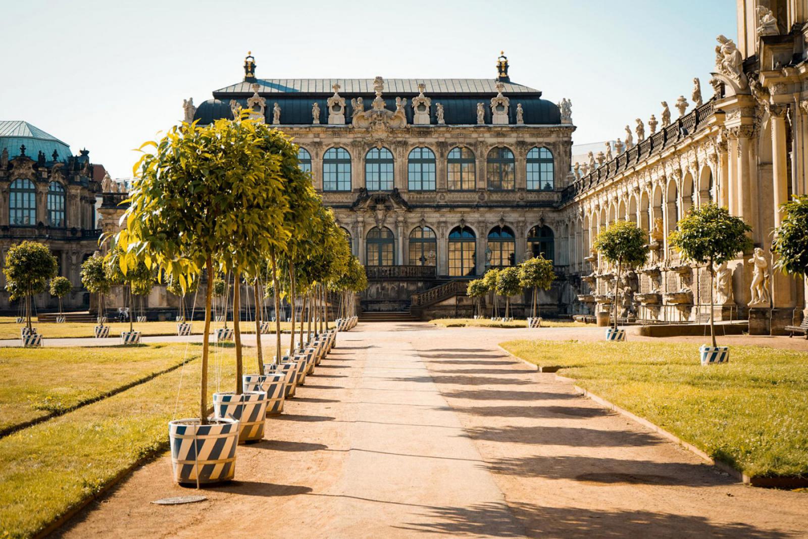 Het porseleinpaviljoen in het Zwinger complex in Dresden