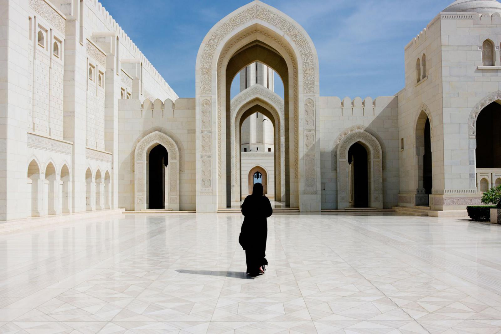 De Sultan Qaboos-moskee in Muscat is een van de grootste van de wereld | iStock - Mlenny