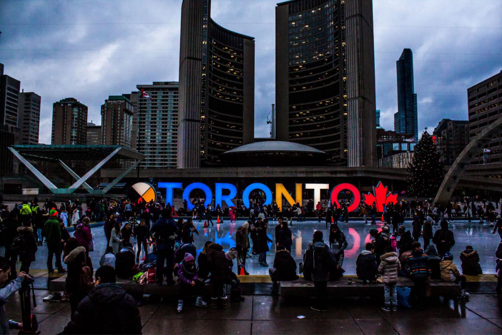 Voel de sfeer van Toronto in de nacht | Pexels / Vincent Albos