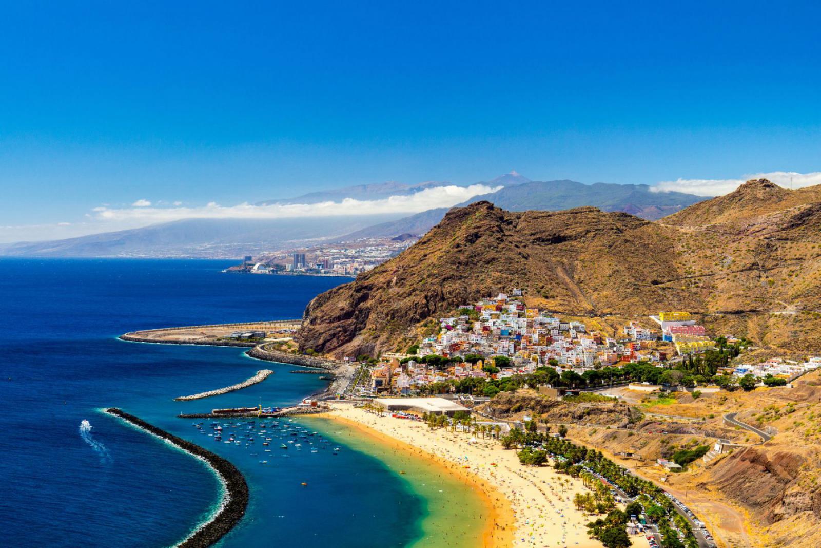 Carnaval vieren in de zon? Dat kan op Tenerife! | iStock - DaLui