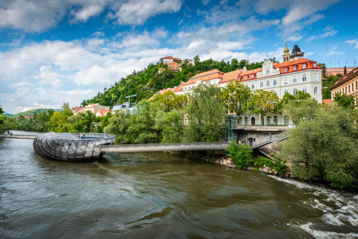  Het Eiland in de Mur in Graz 