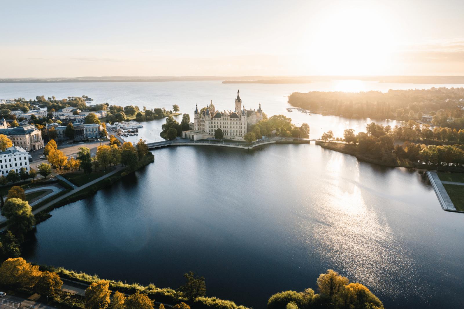In Mecklenburg-Vorpommern komen stad en water altijd samen | © MV-T Gross