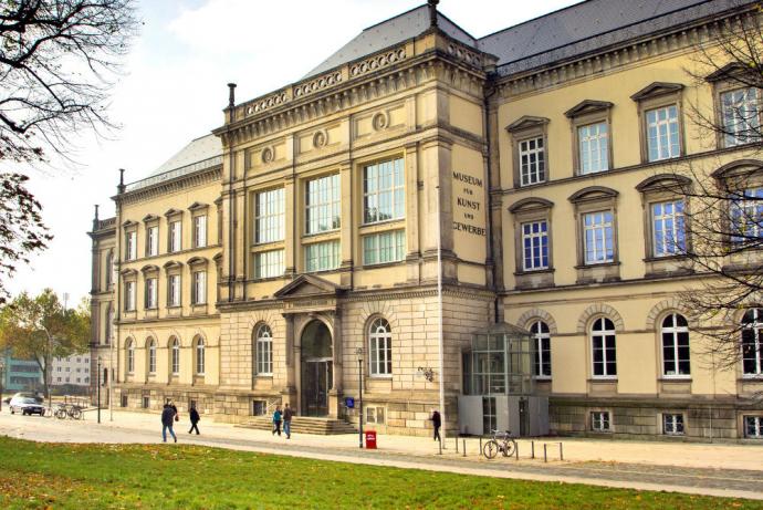  Museum fur Kunst und Gewerbe