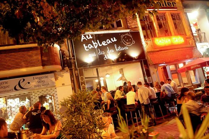 Au Tableau Qui Dit Des Bêtises