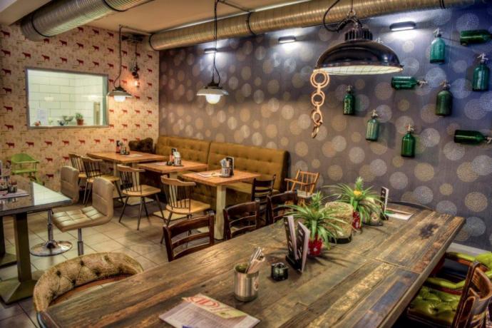 Leo's Juice & Burger