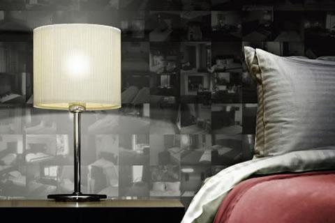 Amsterdam slaapt; boek over 1 jaar leven in hotels