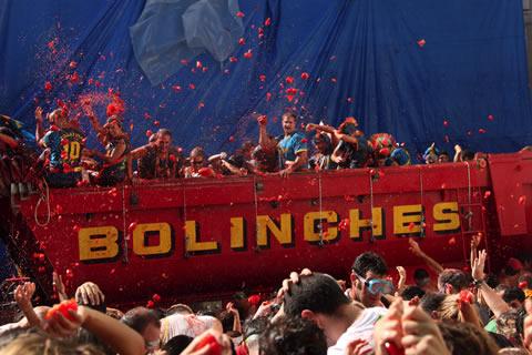 La Tomatina: Spanje kleurt rood