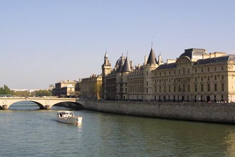 Oevers van de Seine autovrij
