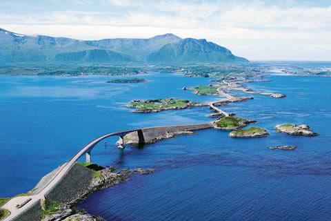 De Atlantische Weg, een architectonisch wonder!