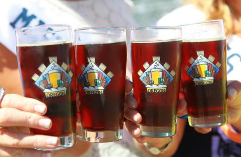 Hollandse biertjes op het bierfestival in Portland