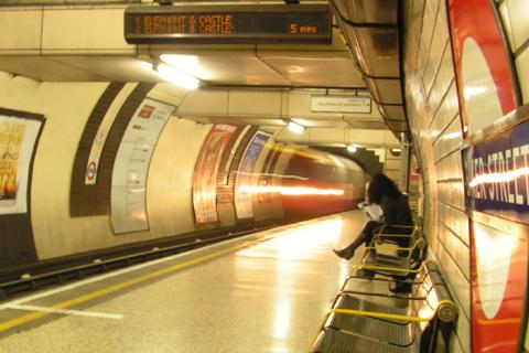Metro in Londen gaat nachtdienst draaien 