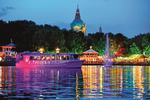 Vier de zomer tijdens het Maschseefest in Hannover