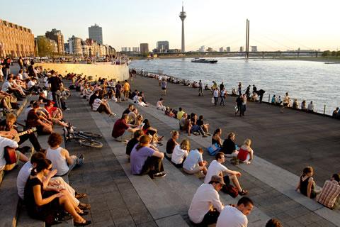 WIN een complete city trip naar Düsseldorf