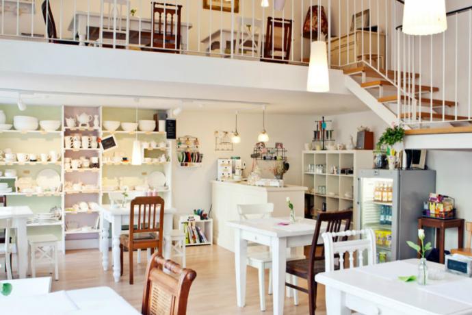       Porzellan Café