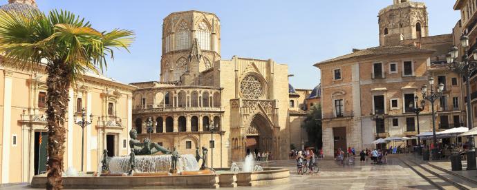 24 uur in… Valencia