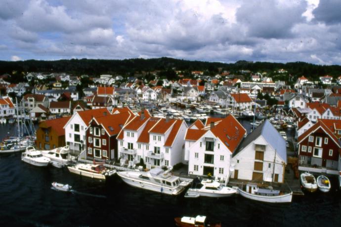 Van en naar de luchthaven van Haugesund 