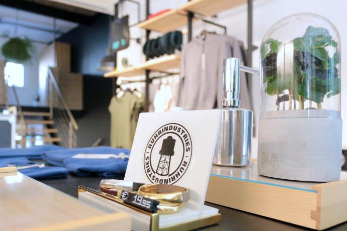 Kledinglabel Ruhrindustries