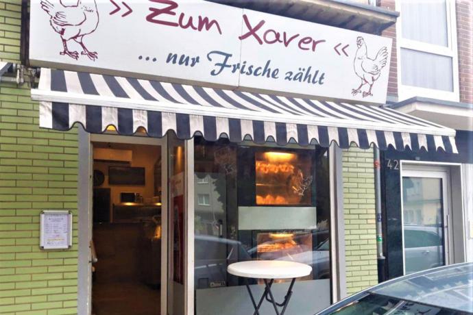 Curryworst bij Zum Xaver en Essen Bier