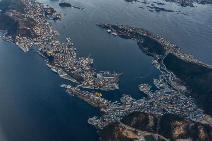 Met het vliegtuig naar Ålesund