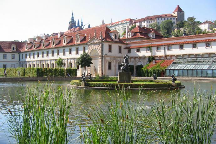 Wallenstein Paleis (Valdštejnský Palác)