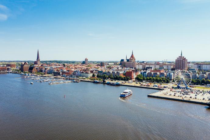 Stadthafen aan het water